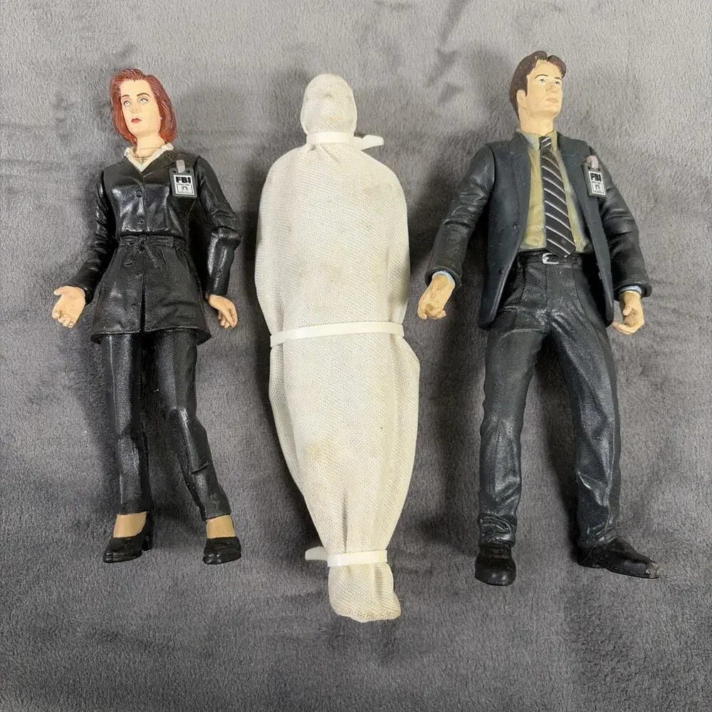 Vintage Topps X Files Comic Books Lot & other Memorabilia 35mm Film Cells Etc - Picture 13 of 16
